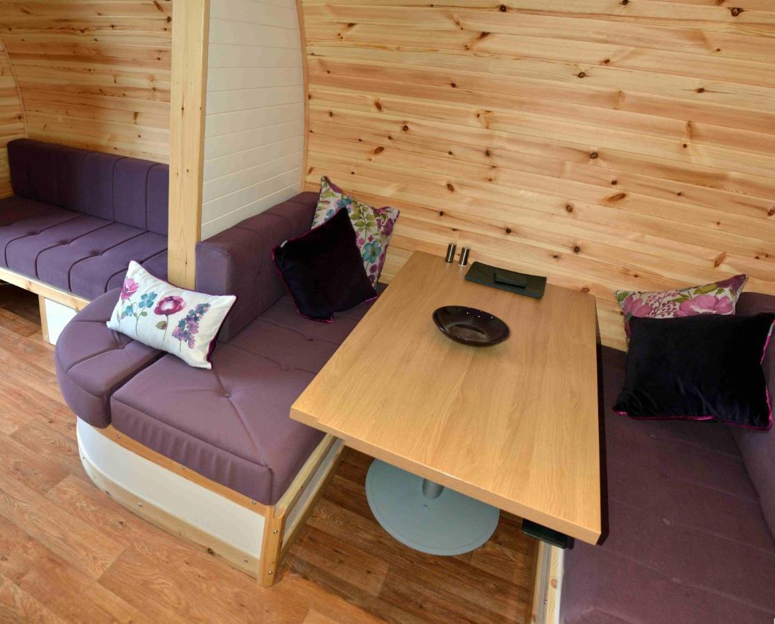 הוילה באלאכוליש Seaview Pod And Hot Tub מראה חיצוני תמונה